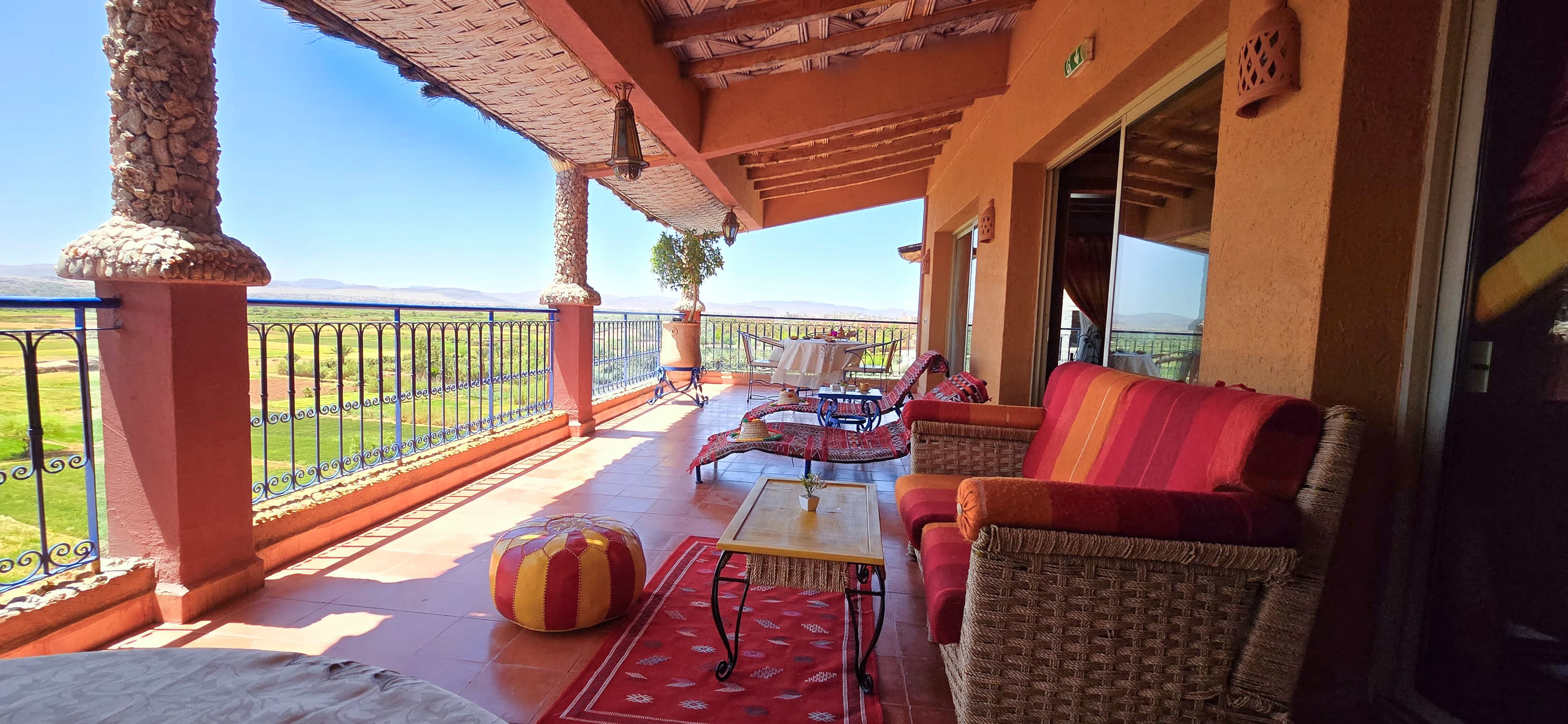 Suite Talmasla — terrasse et paysage