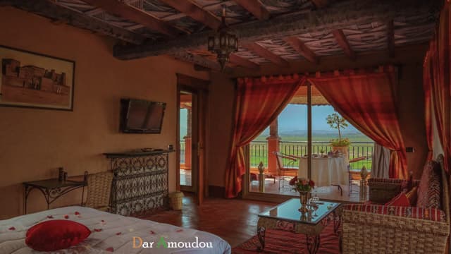 Suite Tazaroute — la chambre