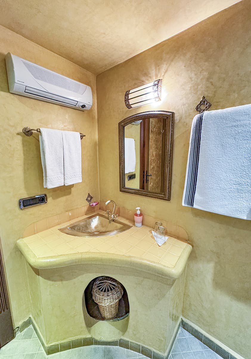 Suite Tazaroute — salle de bain